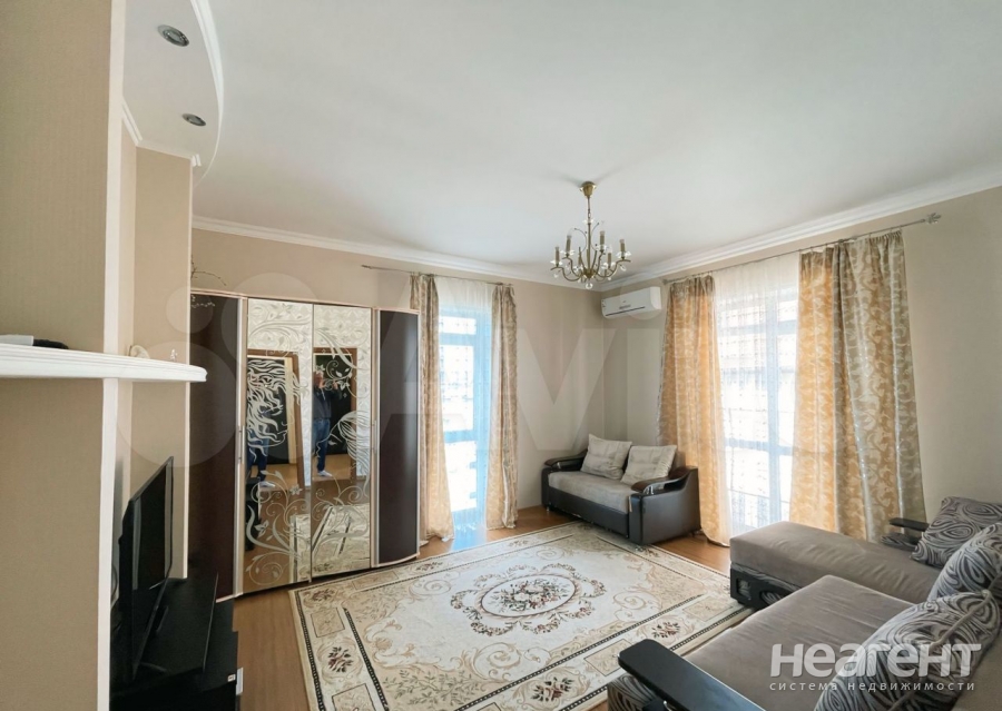 Продается 1-комнатная квартира, 39 м²