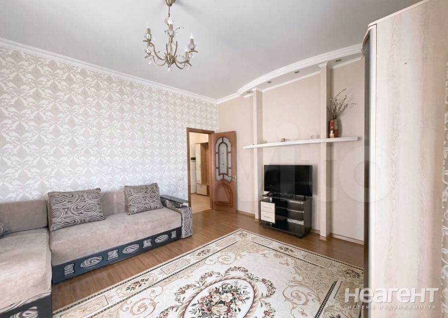 Продается 1-комнатная квартира, 39 м²