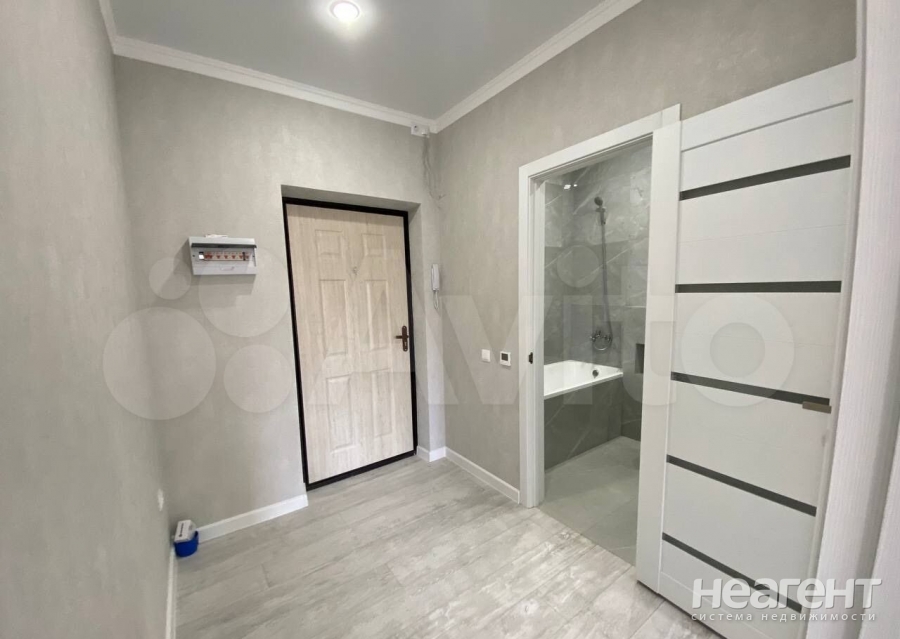 Продается 1-комнатная квартира, 36 м²