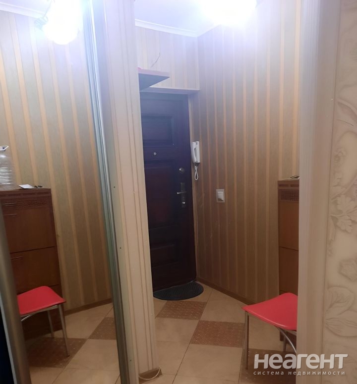 Сдается 1-комнатная квартира, 45 м²