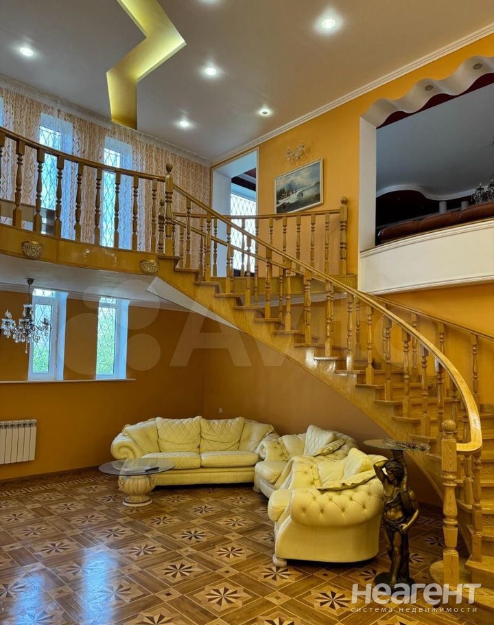 Продается Дом, 451 м²