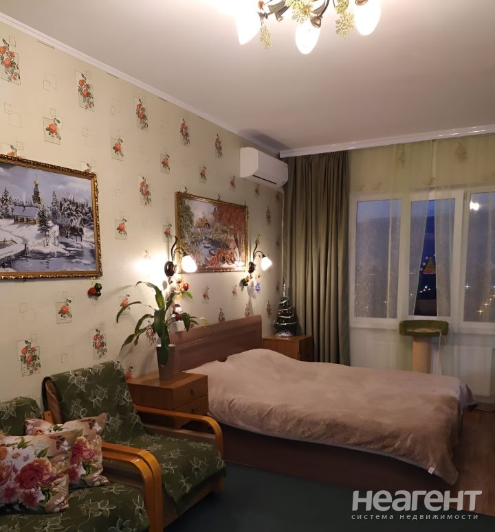 Продается 1-комнатная квартира, 52 м²