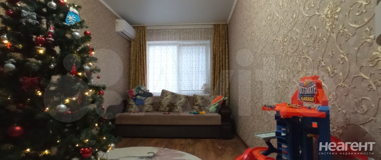 Продается 1-комнатная квартира, 40,4 м²