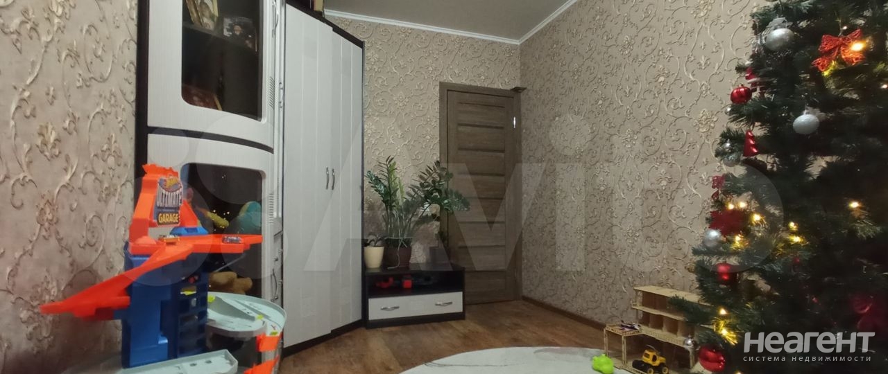 Продается 1-комнатная квартира, 40,4 м²