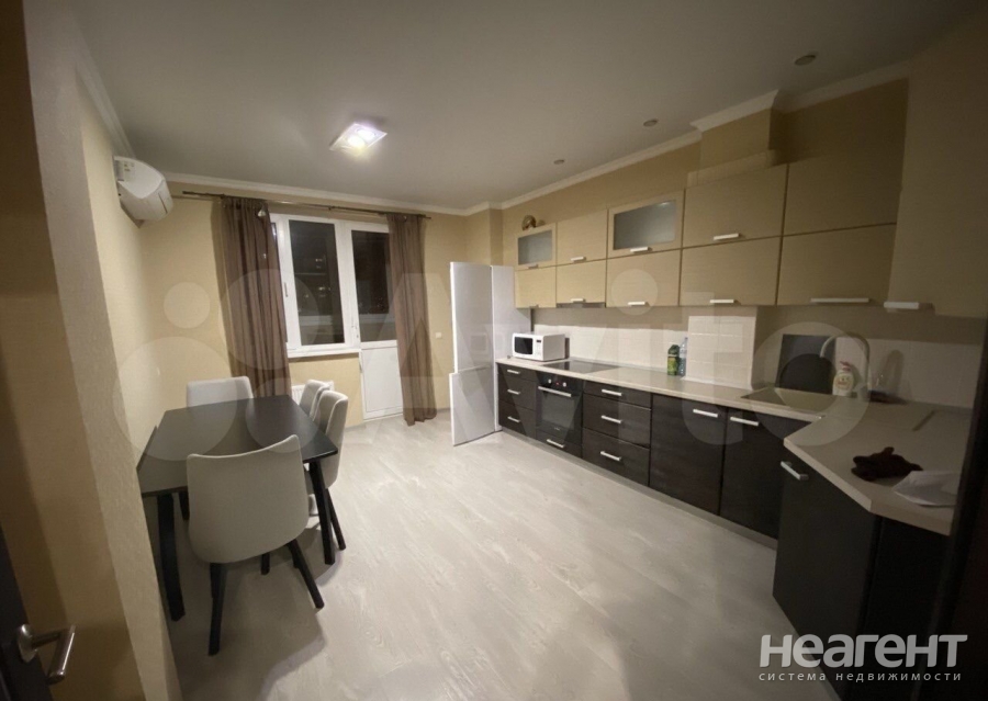 Продается 2-х комнатная квартира, 75 м²