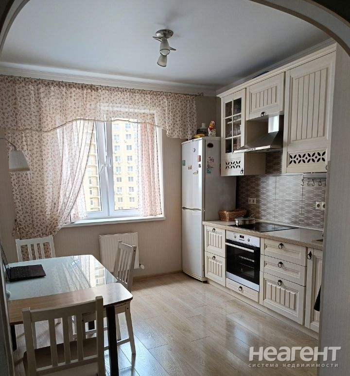 Продается 2-х комнатная квартира, 61,3 м²