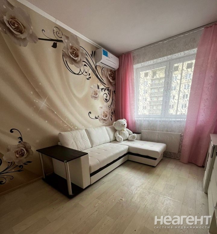 Продается 1-комнатная квартира, 27,3 м²