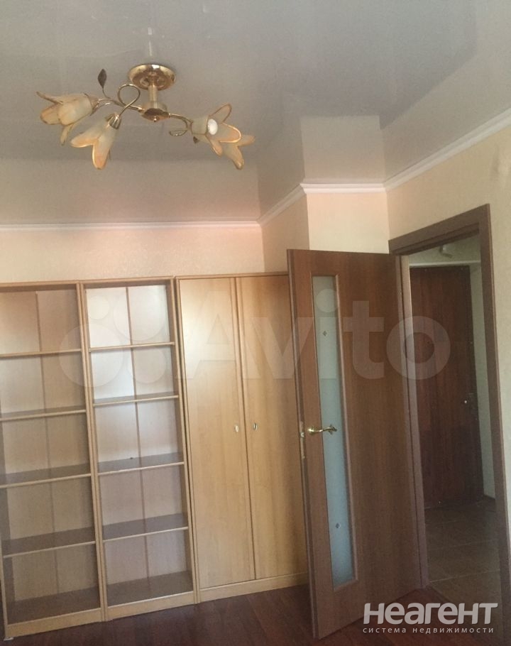 Продается 1-комнатная квартира, 32 м²