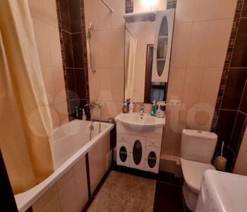 Продается 1-комнатная квартира, 49,5 м²