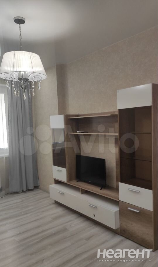 Продается 1-комнатная квартира, 35 м²