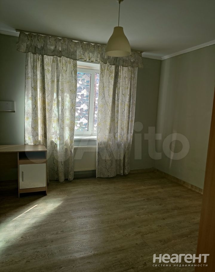 Продается 1-комнатная квартира, 38 м²