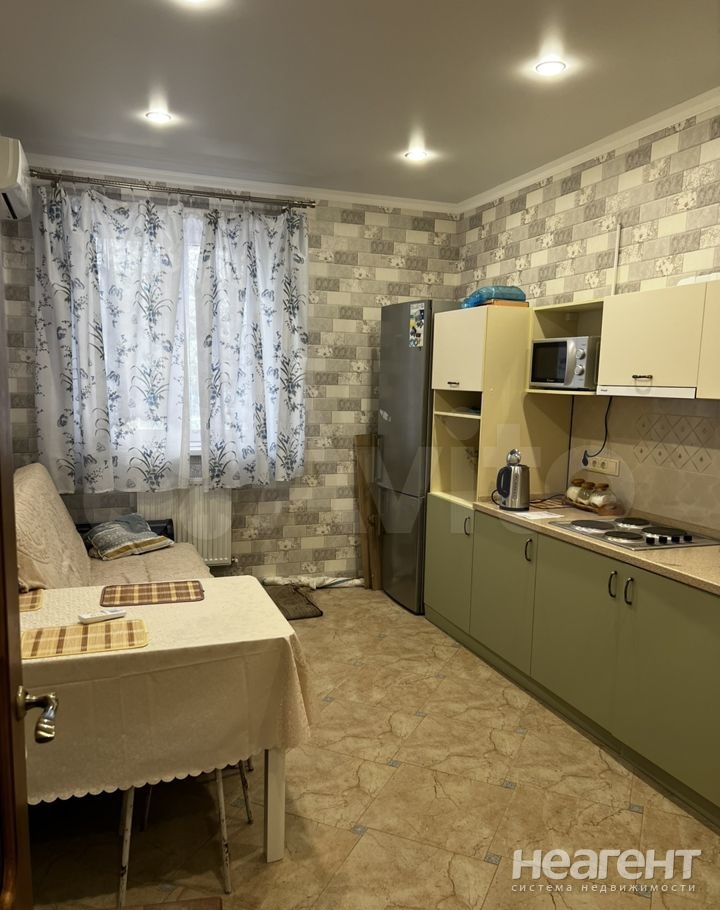 Продается 1-комнатная квартира, 40,2 м²