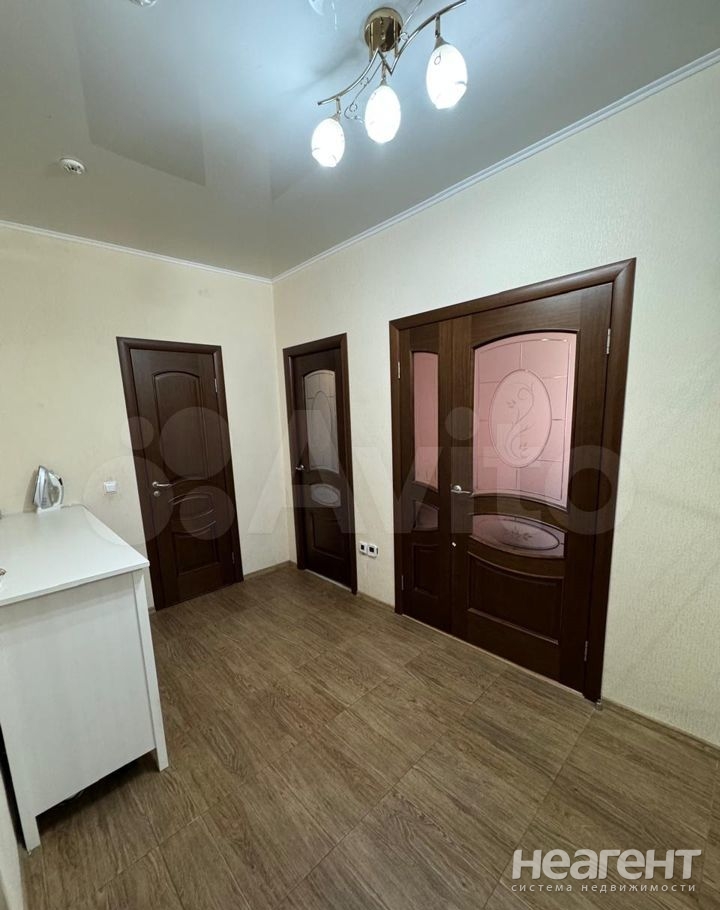 Продается 1-комнатная квартира, 46 м²