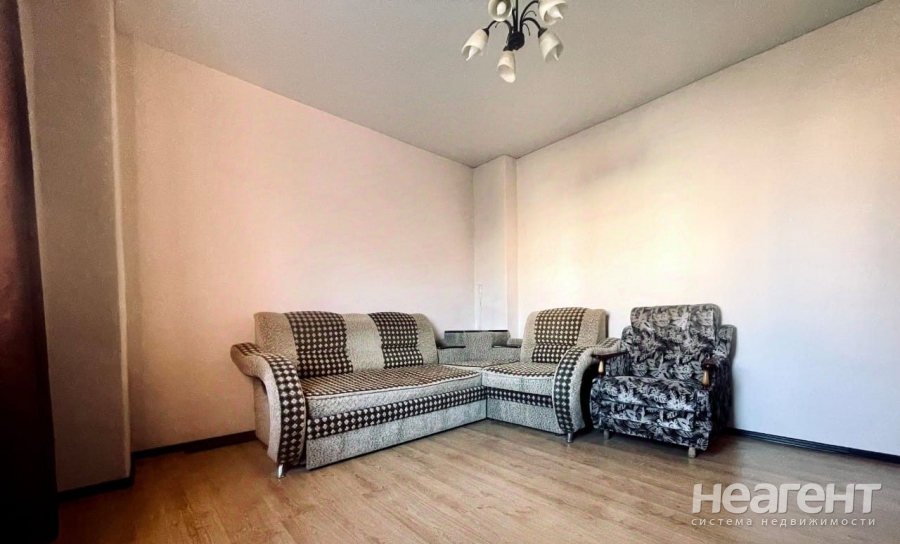 Продается 1-комнатная квартира, 38,4 м²