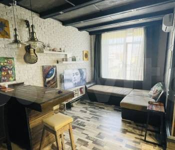 Продается 1-комнатная квартира, 43 м²