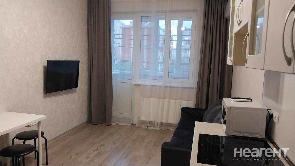 Сдается 1-комнатная квартира, 42 м²