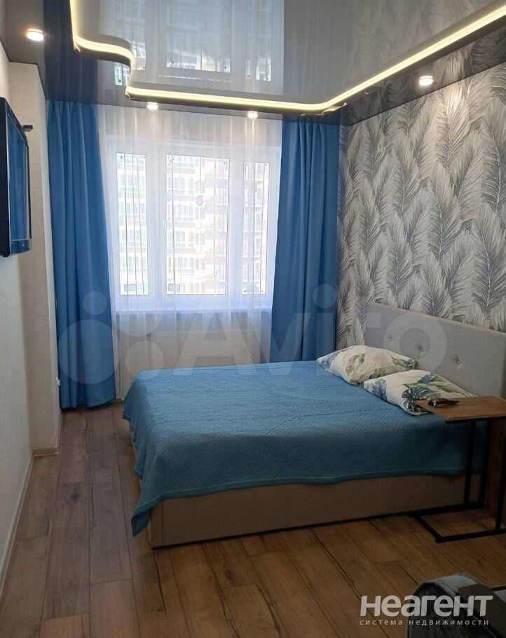 Продается 1-комнатная квартира, 42 м²