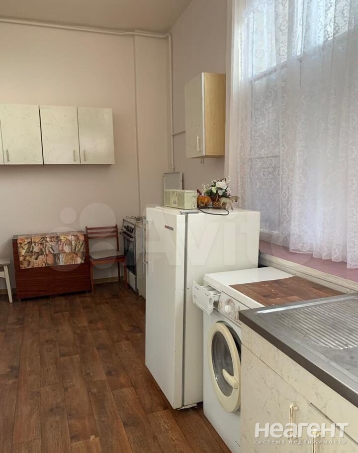 Сдается 1-комнатная квартира, 37 м²