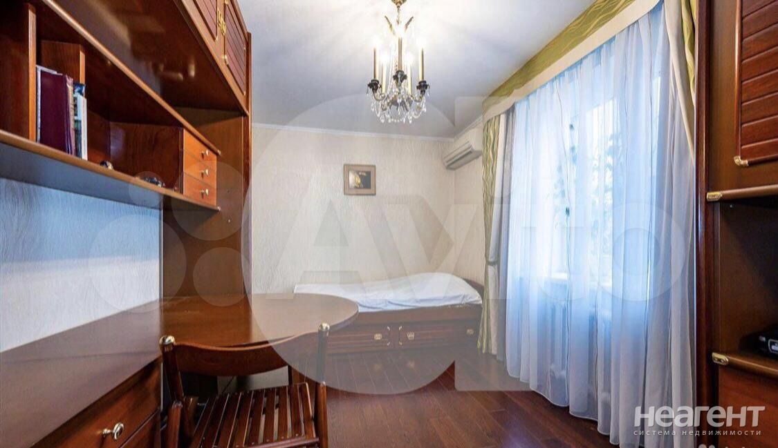 Продается Многокомнатная квартира, 106,5 м²