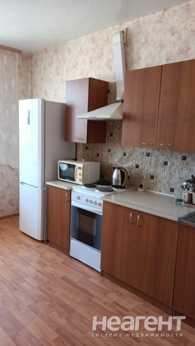 Продается 1-комнатная квартира, 37 м²