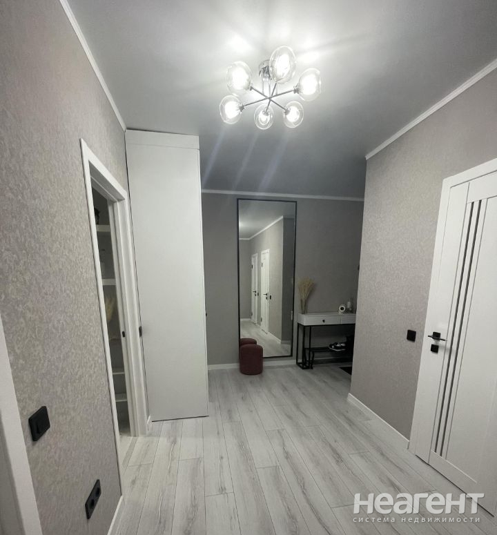 Сдается 2-х комнатная квартира, 64,4 м²