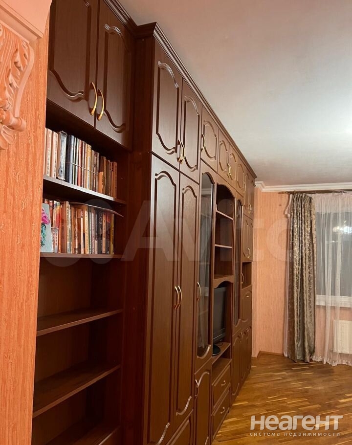 Сдается 2-х комнатная квартира, 90 м²