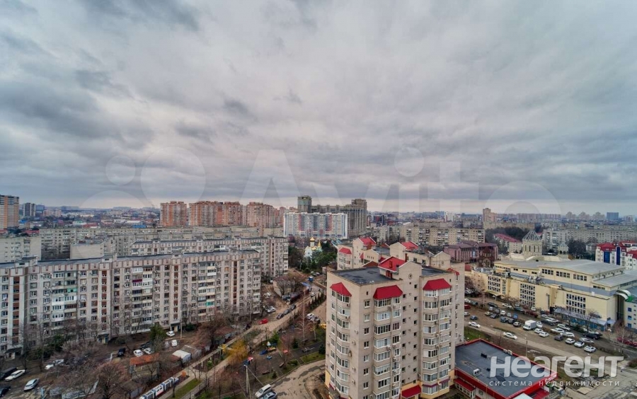 Продается 1-комнатная квартира, 46 м²