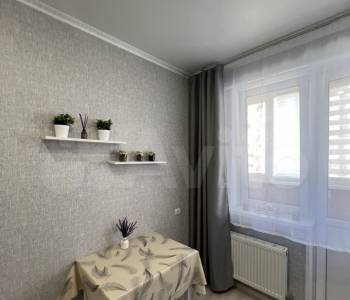 Продается 1-комнатная квартира, 35 м²