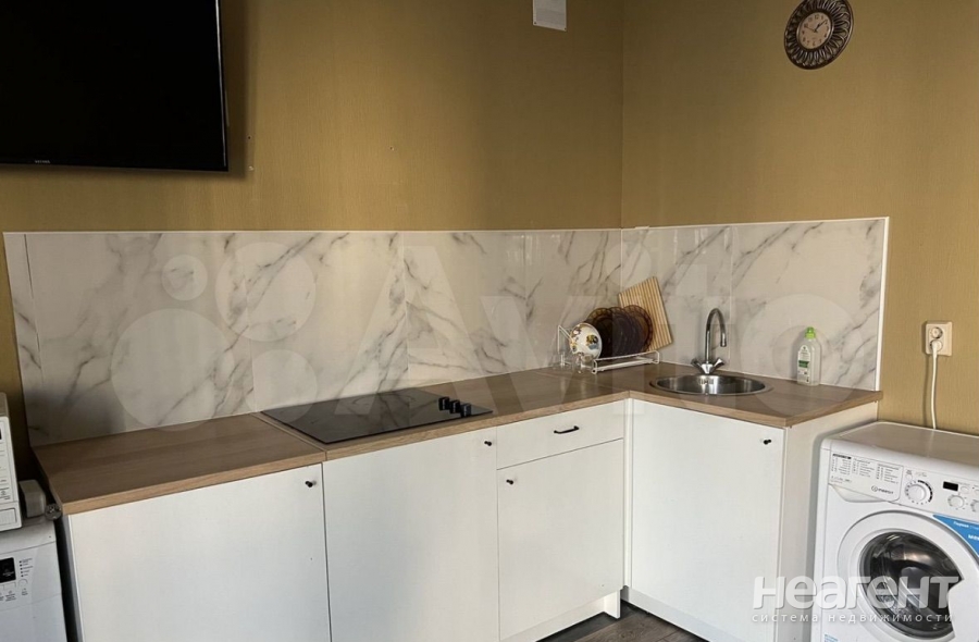 Продается 1-комнатная квартира, 38 м²