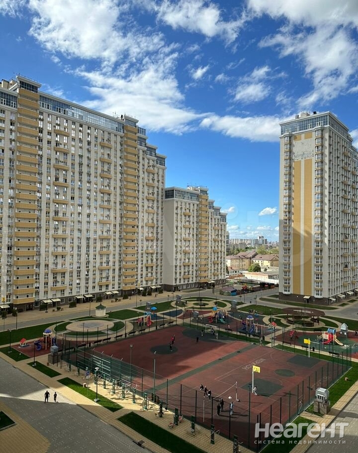 Продается 3-х комнатная квартира, 100 м²