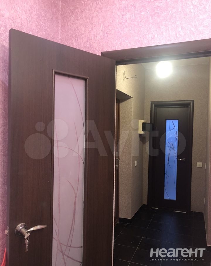 Продается 1-комнатная квартира, 38 м²