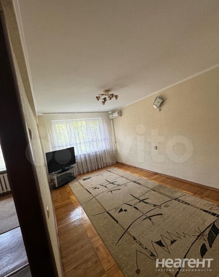 Продается 1-комнатная квартира, 30,2 м²