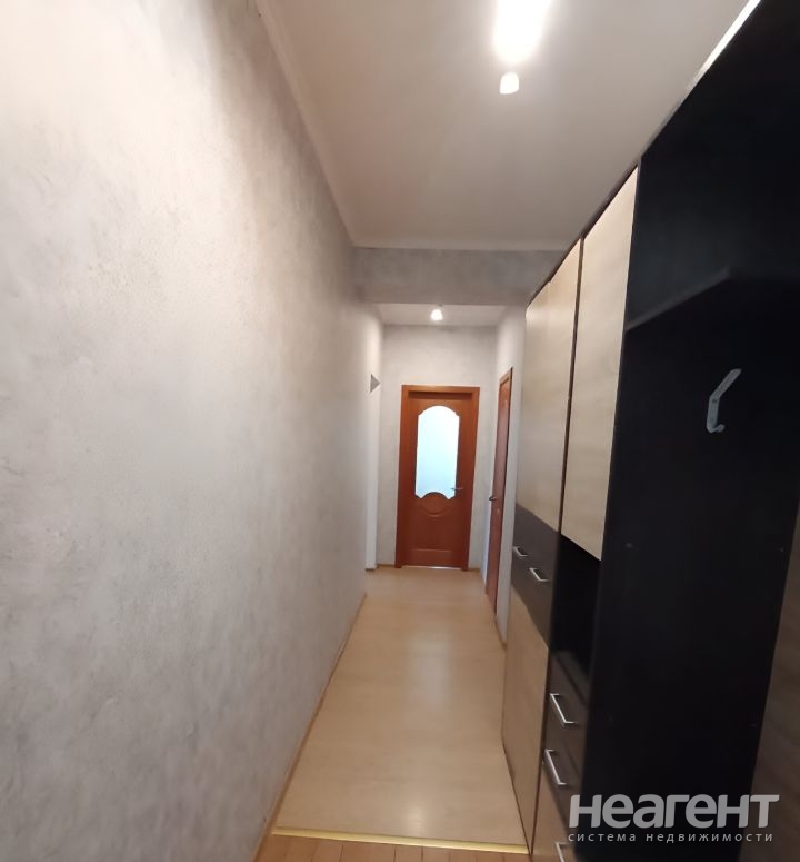 Продается 1-комнатная квартира, 51 м²