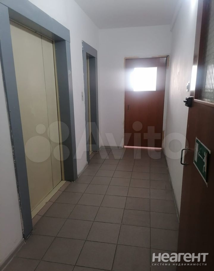 Продается 1-комнатная квартира, 37,4 м²