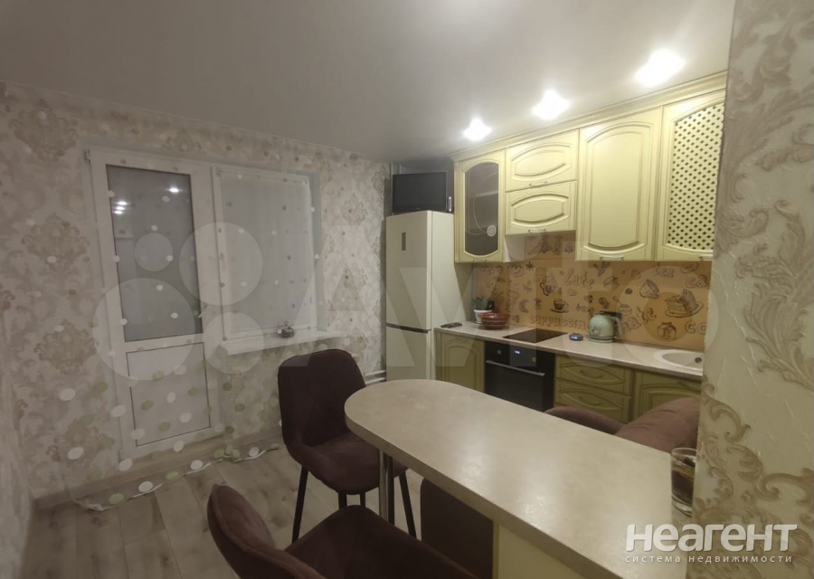 Продается 1-комнатная квартира, 37,4 м²