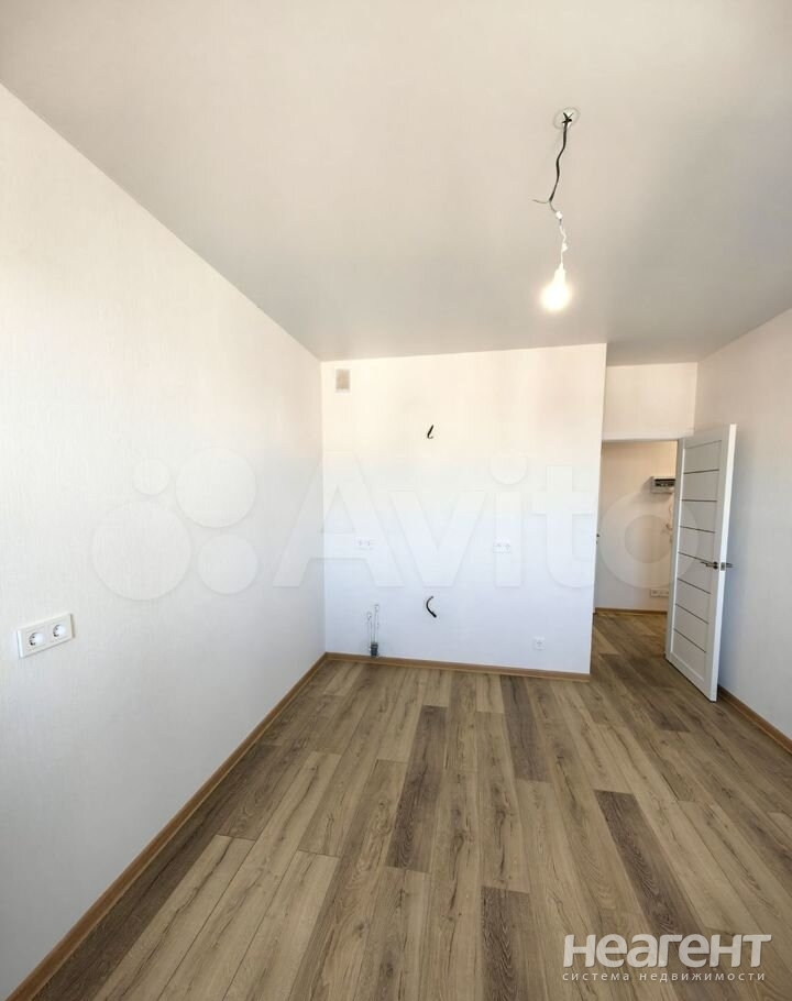 Продается 1-комнатная квартира, 35 м²