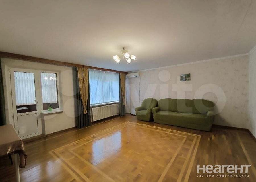 Продается 3-х комнатная квартира, 101 м²