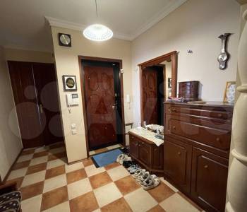 Продается Многокомнатная квартира, 98 м²