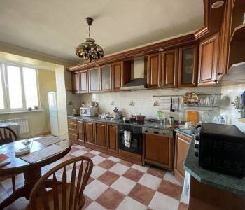 Продается Многокомнатная квартира, 98 м²