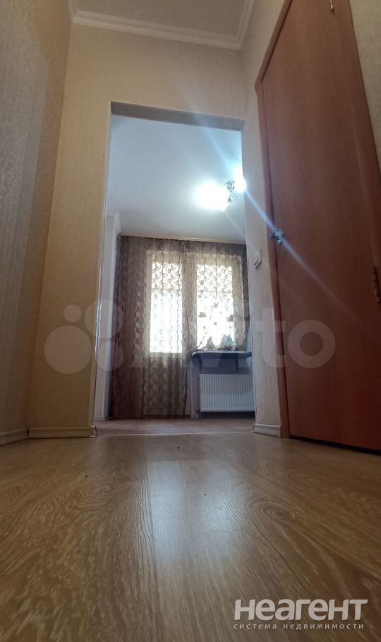 Продается 1-комнатная квартира, 30,4 м²