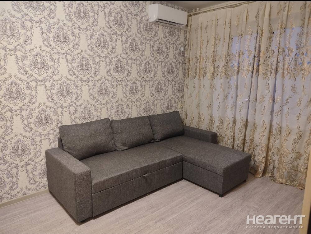 Сдается 1-комнатная квартира, 37 м²