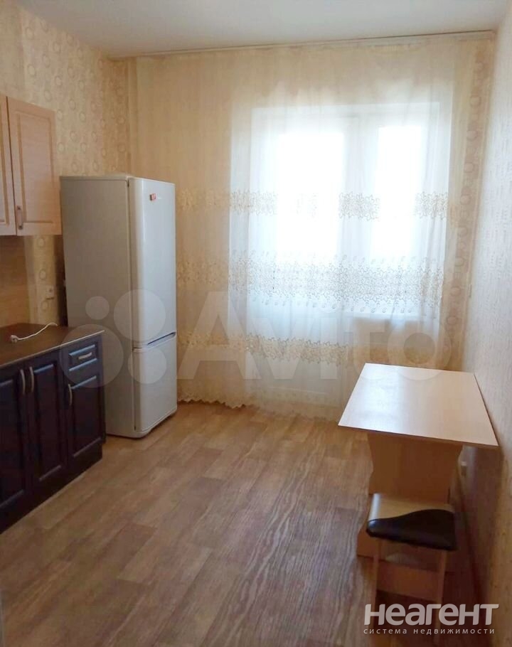 Продается 1-комнатная квартира, 38 м²