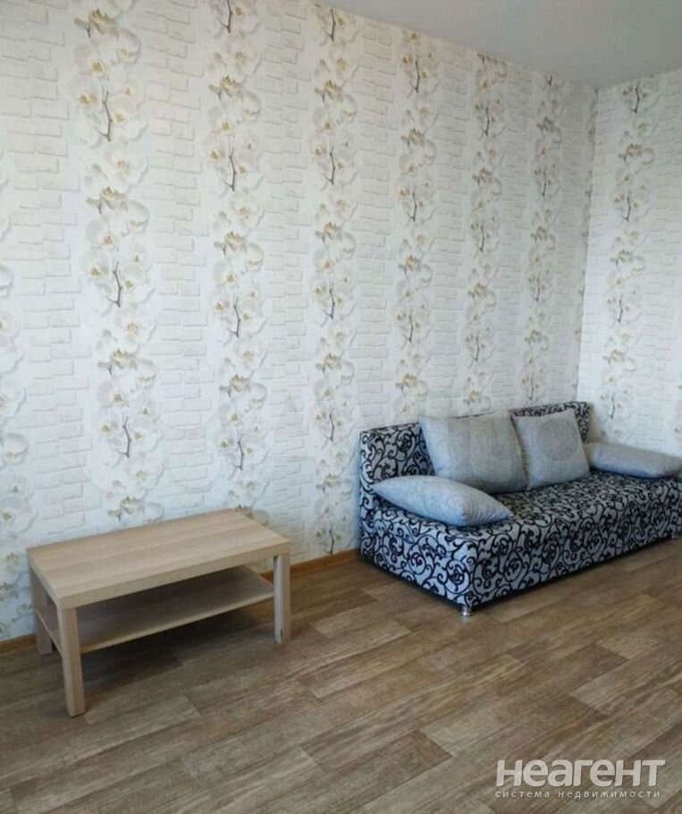 Продается 1-комнатная квартира, 38 м²