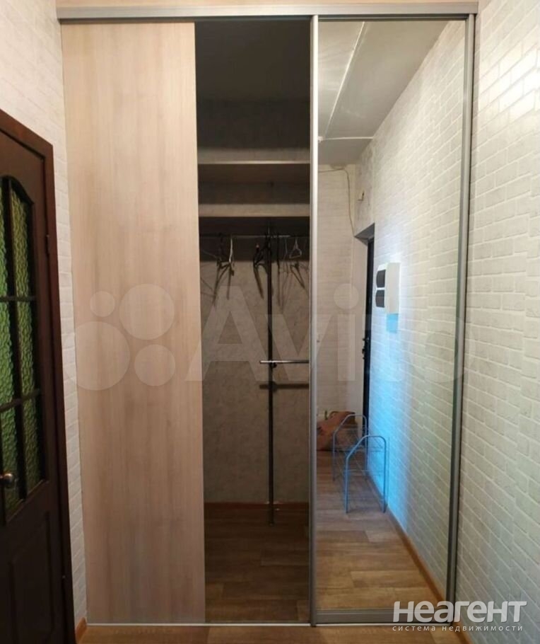 Продается 1-комнатная квартира, 38 м²