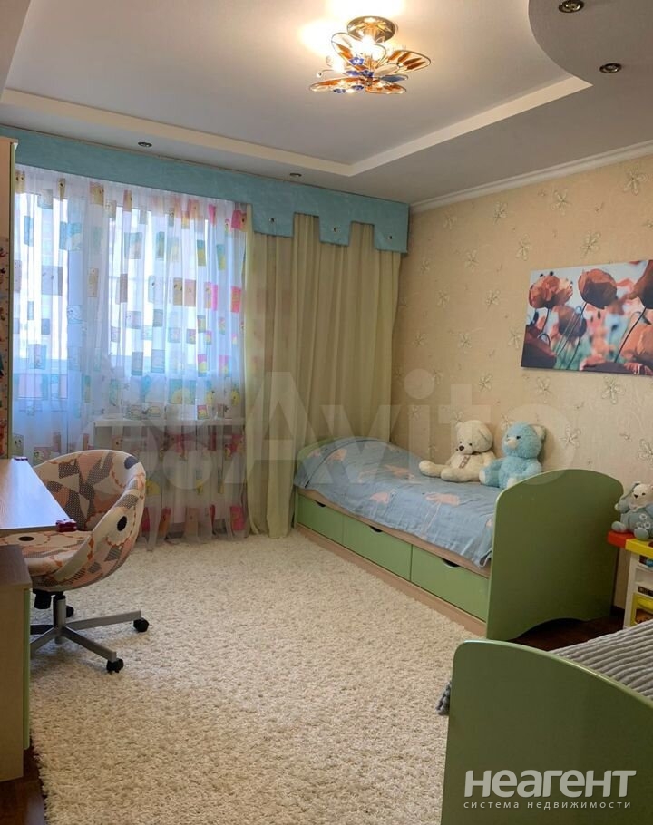 Продается 3-х комнатная квартира, 100 м²