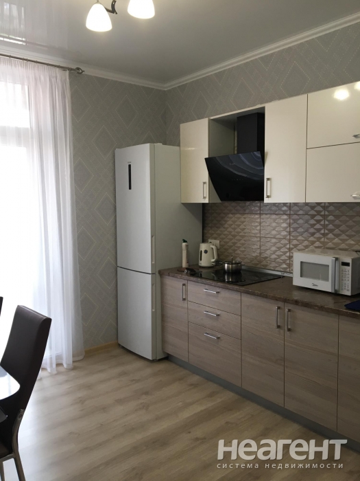 Сдается 1-комнатная квартира, 40 м²