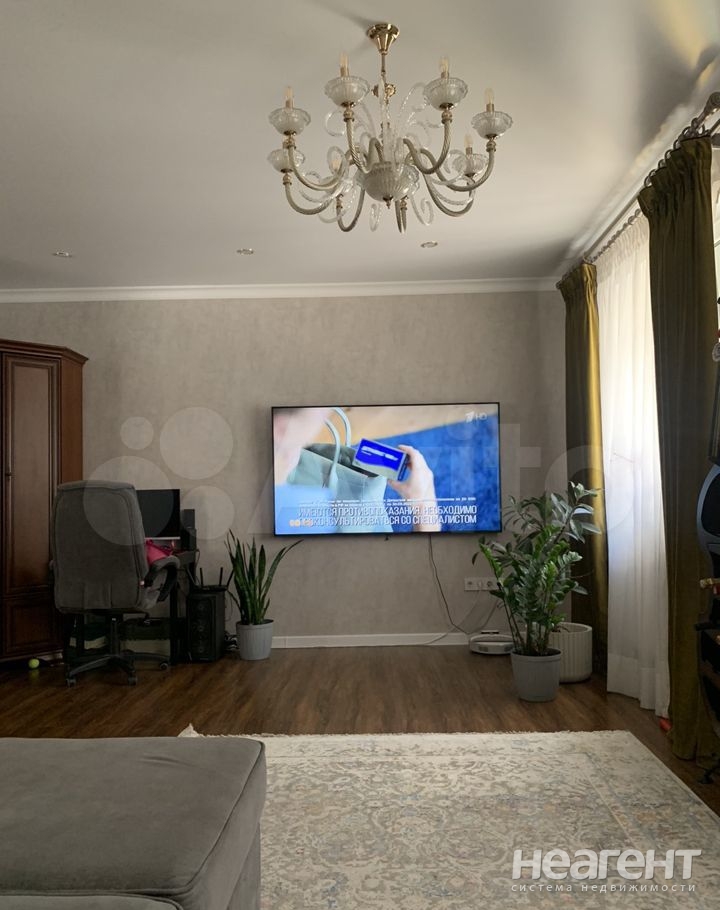 Продается Многокомнатная квартира, 115 м²