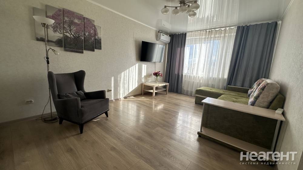 Продается 1-комнатная квартира, 38,1 м²