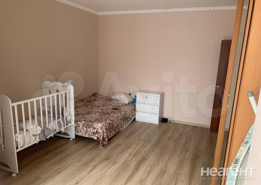 Продается 1-комнатная квартира, 40,5 м²