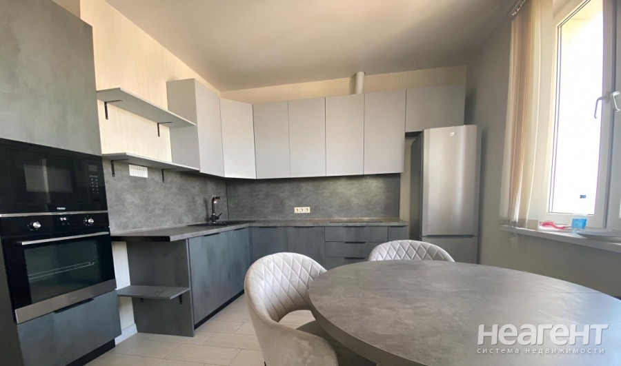 Продается 3-х комнатная квартира, 114 м²